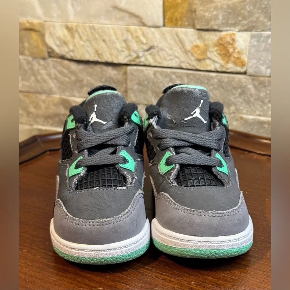 Nike Baby/Walker Shoes in Gray and Mint Green